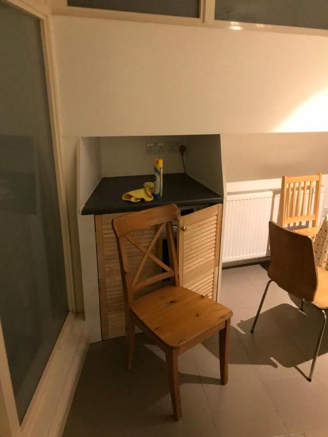West Kensington 3 Bedroom Apartment 伦敦 外观 照片