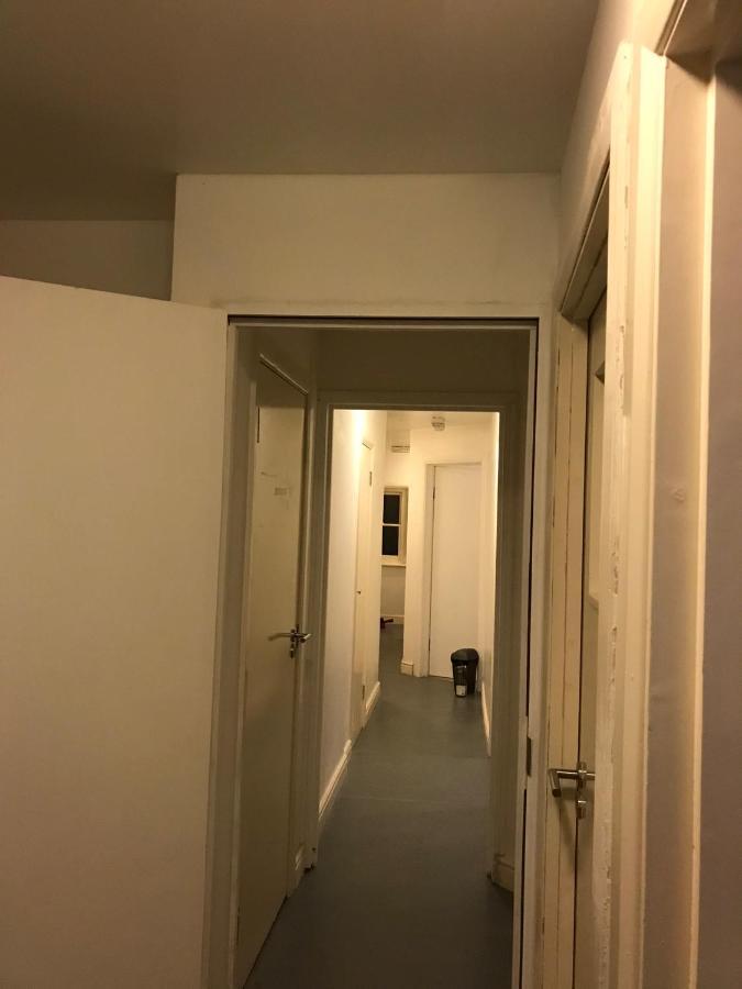 West Kensington 3 Bedroom Apartment 伦敦 外观 照片